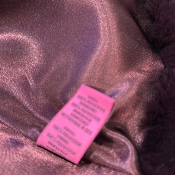 New wine color super soft shawl/poncho - Picture 6 of 8